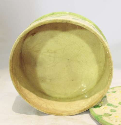 Japanese - Green lidded bowl - An old beauty - Beautiful! - Bid Now!!!