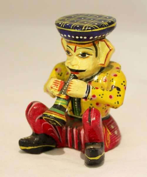 Carved monkey playing trumpet - A beauty! - Bid Now!!!