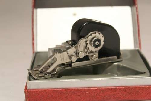 Greist - Zigzagger - A vintage sewing accessory - Bid Now!!!