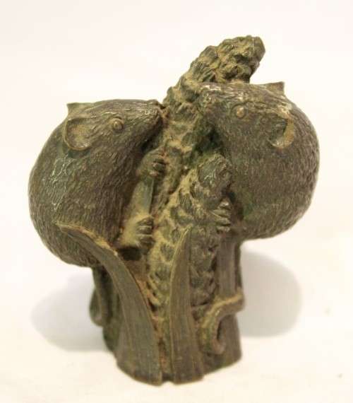 Metal cast miniature mice eating - Beautiful!! - Bid Now!!!