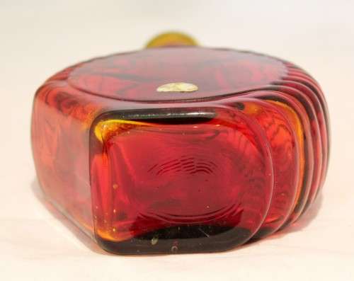 Spelled Severige (Swedish) - Art glass bottle - Beautiful!! - Bid Now!!!