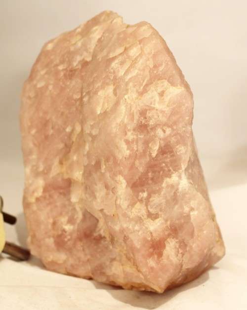 Pink stone lamp