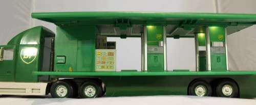 BP Chopper Tuck + BP Transforming truck - A beautiful set!! - Bid Now!!!