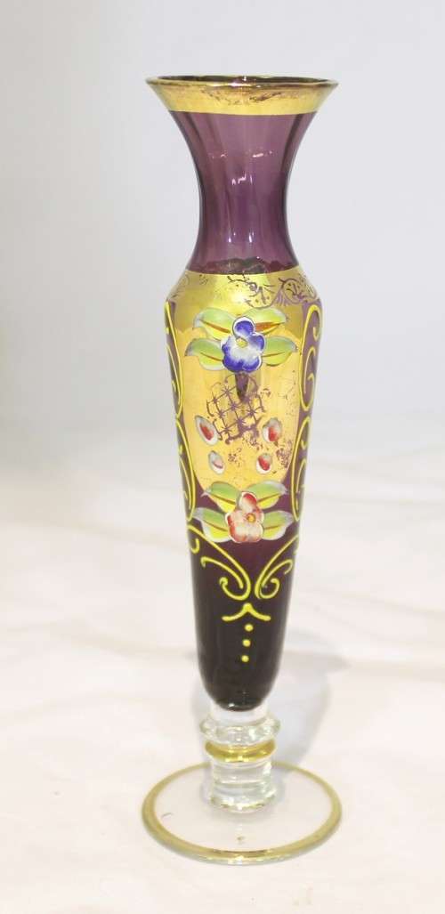 Venetian style vase - Slimline purple vase - A beauty!! - Low price!! - Bid Now!!!