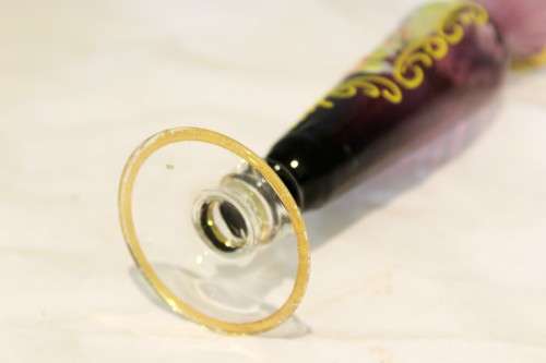 Venetian style vase - Slimline purple vase - A beauty!! - Low price!! - Bid Now!!!