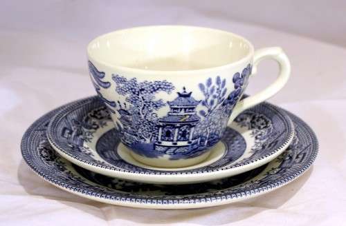 Broadhurst - Blue Willow - Trio - Blue and white - Stunning! - Bid Now!!!