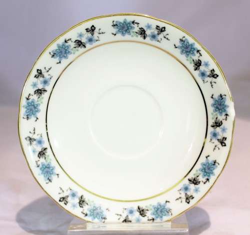 China - Saucer - Beautiful! Bid Now!!!