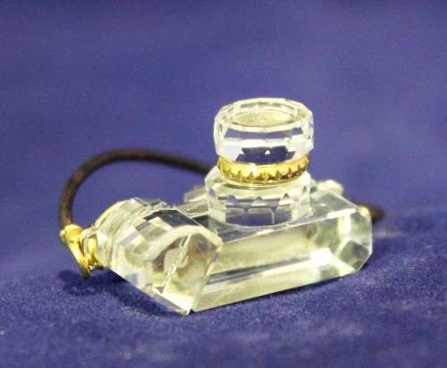 Swarovski Crystal Memories - Camera - A magnificent little treasure!! Bid now!!
