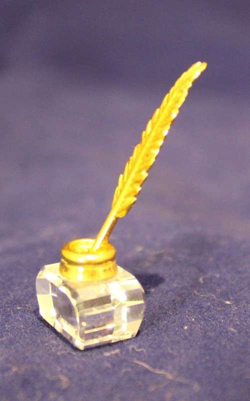 Swarovski Crystal Memories - Inkwell and quill - A magnificent little treasure!! Bid now!!