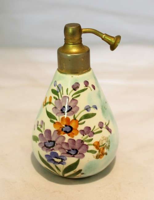 Porcelain scent bottle - Beautiful! - Bid Now!!!