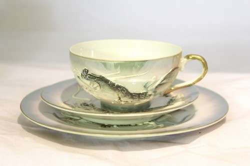 Manna china - Japan - Embossed dragon motif - Trio - Stunning! - Bid Now!!!