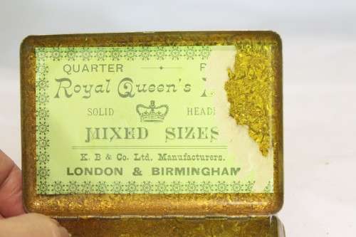 Gold color metal case - Beautiful! - Low price!! - Bid Now!!!