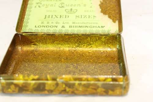 Gold color metal case - Beautiful! - Low price!! - Bid Now!!!