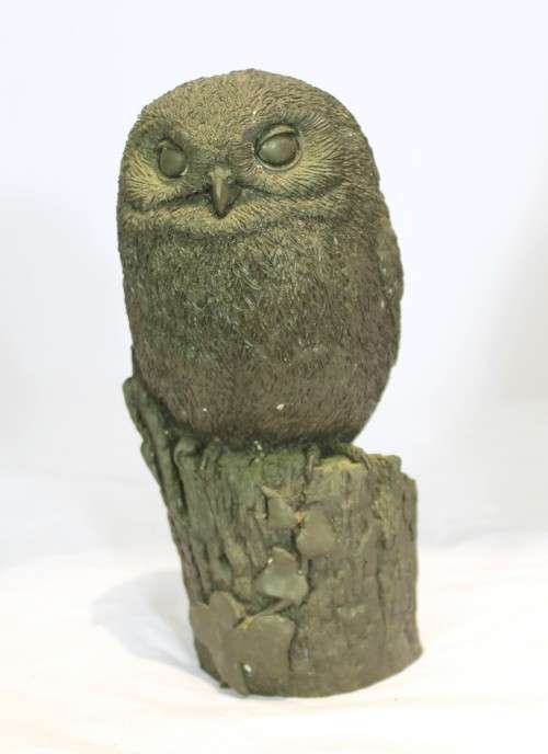 Large stone owl - Very detailed - Beautiful! - Bid now!!