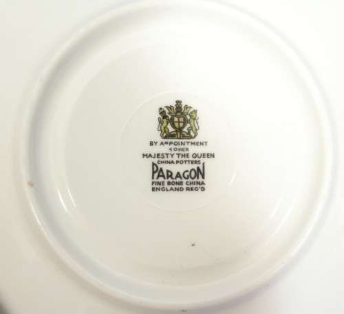 Paragon - Saucer - A beauty! - Giveaway price! - Bid Now!!!