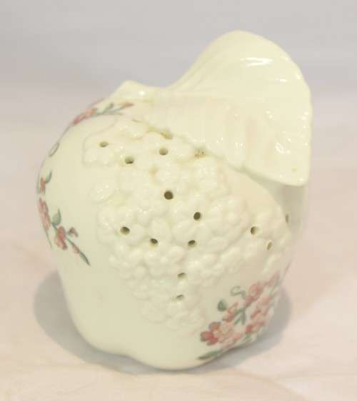 Elizabeth Arden - Southern heirlooms - Powder shaker with leaf pattern - Beautiful!!! - Bid Now!!!