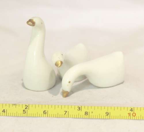 Trio of swans - Beautiful! - Low price!! - Bid Now!!
