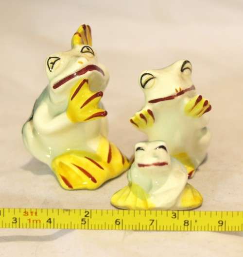 Trio of frogs - Vermont - Beautiful! - Low price!! - Bid Now!!