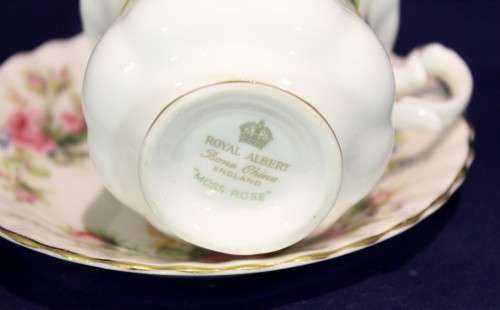 Royal Albert - Moss Rose - Duo - Beautiful!! - Low price! - Bid now!!