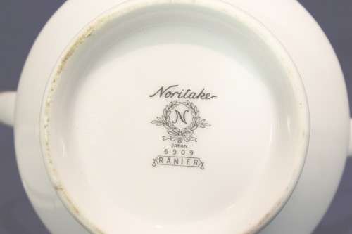 Noritake - Ranier - Lace with platinum trim - Sugar bowl - Stunning! - Bid Now!!!