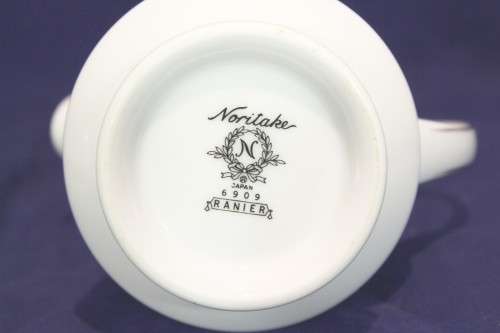 Noritake - Ranier - Lace with platinum trim - Milk jug - Stunning! - Bid Now!!!