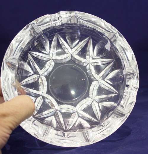 Cut glass ashtray - A beautiful piece! - Bid Now!!!