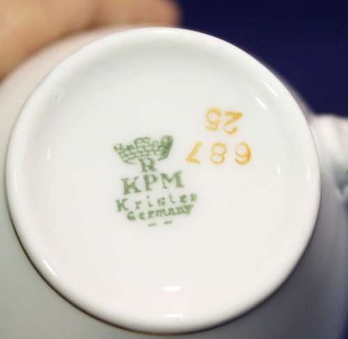 Königliche Porzellan-Manufaktur (KPM) - Krister - Demitasse duo - Beautiful! - Bid Now!!!