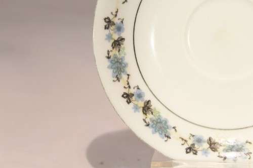 Chinese porcelain - Saucer - Beautiful! - Bid Now!!!