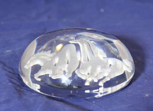 Glass paperweight - Horses - Beautiful! - Bid Now!!!