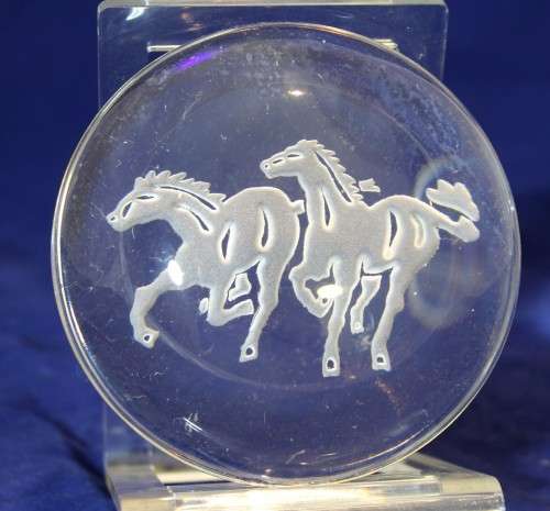 Glass paperweight - Horses - Beautiful! - Bid Now!!!