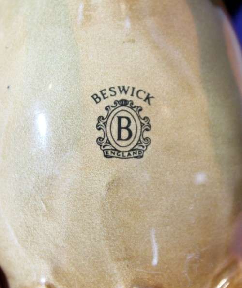 Beswick - Jockey on racehorse - Stunning! - Rare piece - Bid Now!!