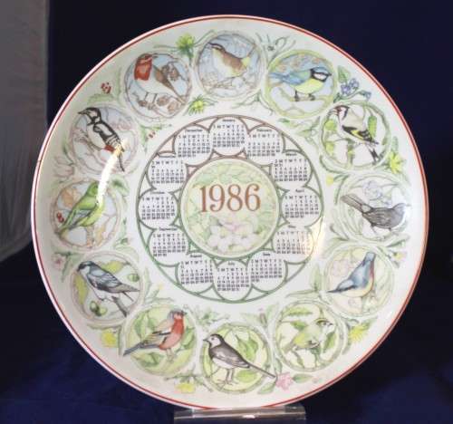 Wedgwood Calendar plate - Garden birds - 1986 - Beautiful! - Bid Now!