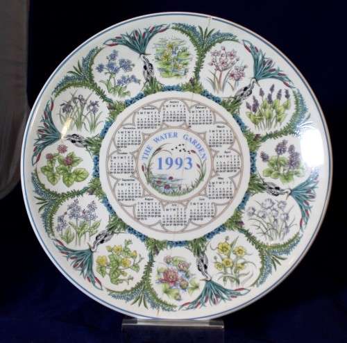 Wedgwood Calendar plate - The water garden - 1993 - Beautiful! - Bid Now!