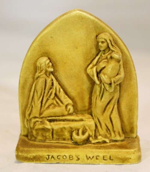 Jacobs Well - Molded - A beauty!! - Bid Now!!!