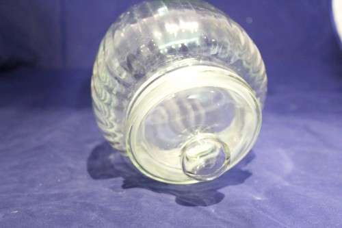 Bulbous cookie / storage jar - Beautiful!! - Low price! - Bid now!!