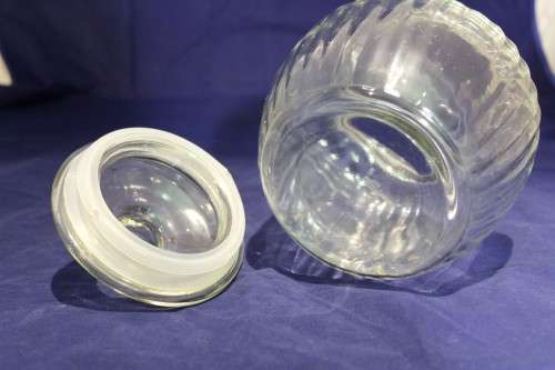 Bulbous cookie / storage jar - Beautiful!! - Low price! - Bid now!!