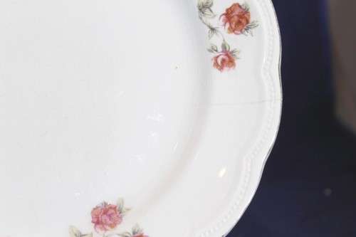 Kingsway - Four breakfast plates - Low price! - Bid now!!