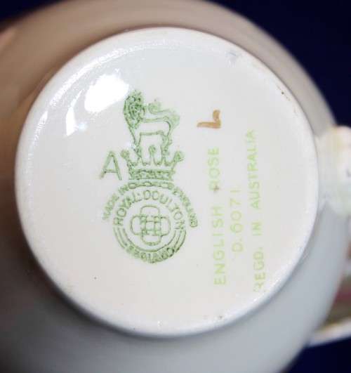 Royal Doulton - English Rose D6071 (Australia) - Trio - Beautiful!! - Low price! - Bid now!!