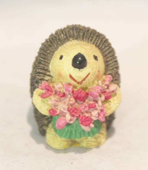 Miniature hedgehog with flowers - Beautiful! - Low price - Bid Now!!!