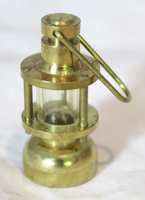 Miniature brass lantern - Beautiful! - Low price - Bid Now!!!