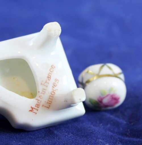 Limoges - Piano and stool - Victorian musicians - Beautiful!! - Low price!! Bid now!!