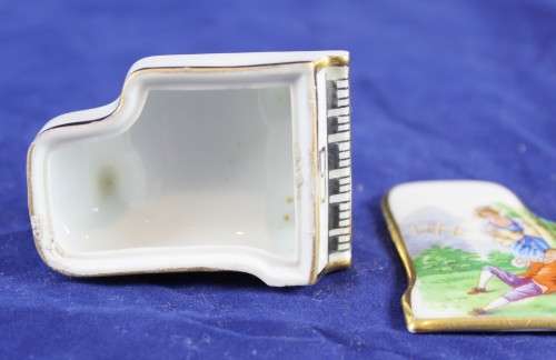 Limoges - Piano trinket holder - Victorian couple at a picnic - Stunning!! Bid now!!