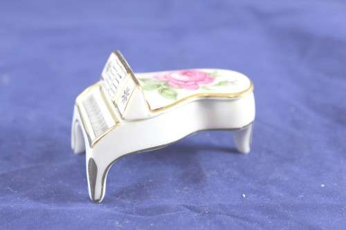 Limoges - Piano trinket holder - Rose motif - Stunning!! Bid now!!