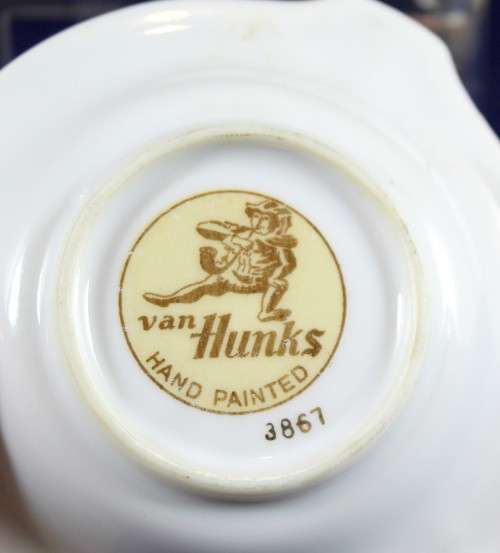 Van Hunks - Ashtray - Victorian couple - Hand painted - Beautiful! - Bid Now!!!