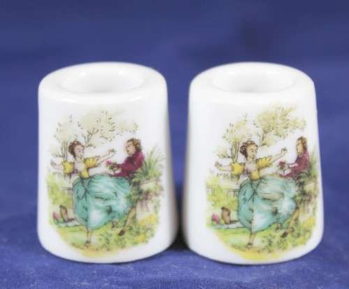 Pair of miniature porcelain candle holders - Stunning pieces!! - Low price!! - Bid now!!