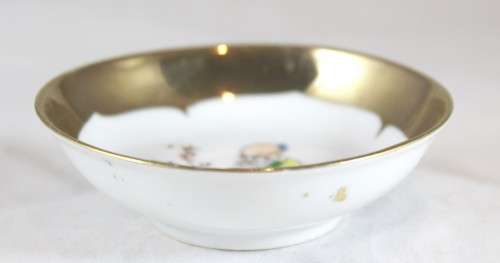 Macau pin dish - Old man in yellow - Hand painted - A beauty! - Act fast! - Bid Now!!!