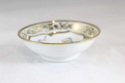 Macau pin dish - Old man in yellow & ornate rim - Hand painted - A beauty! - Act fast! - Bid Now!!!