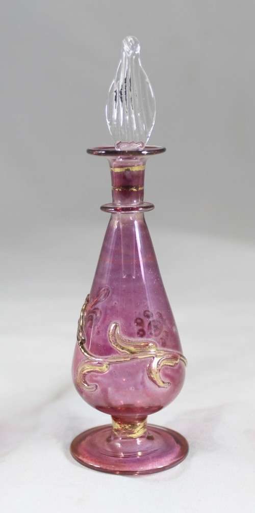 Perfume bottle - Delicate and beautiful! - Purple glass - Bid Now!!!