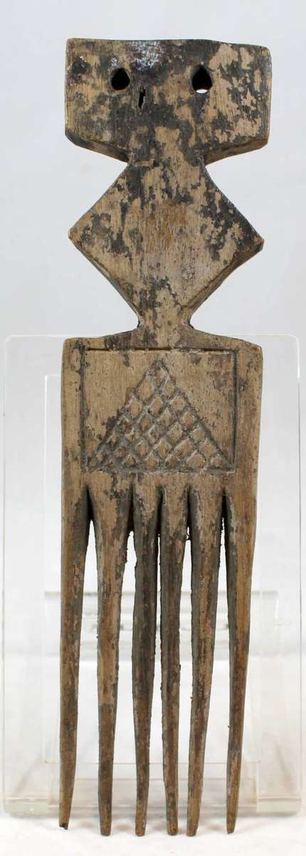 Wooden Comb - Gorgeous!! - Bid Now!