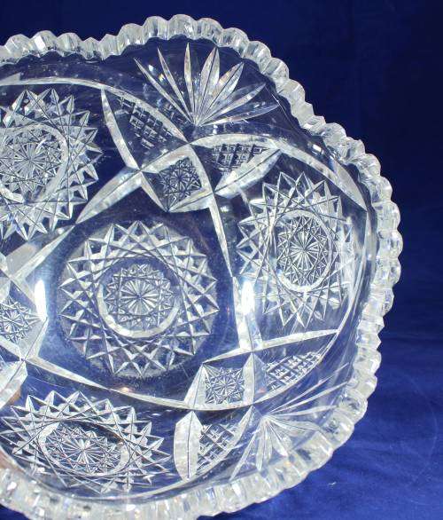 Deep Cut Crystal Glass - Bowl - Absolutely Stunning!! - Bid Now!